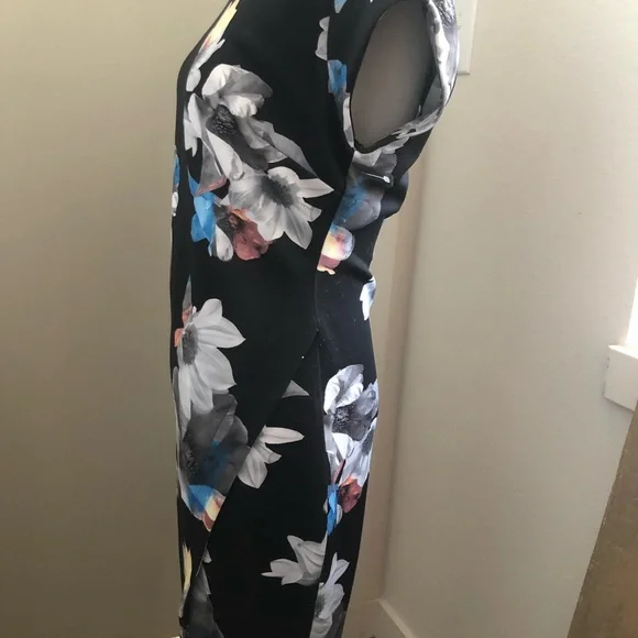 Bodycon fit dress - Picture 4 of 9